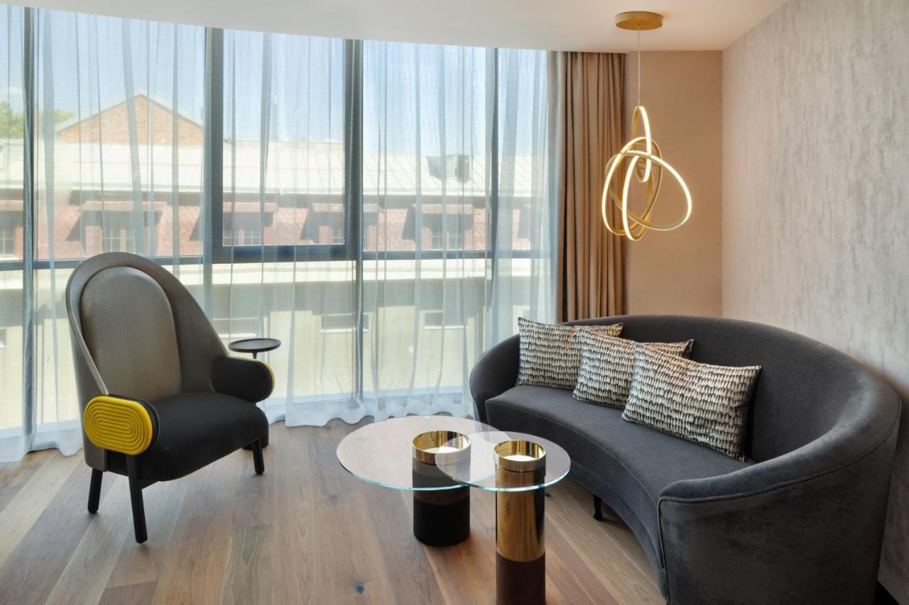 Paragraph Freedom Square, A Luxury Collection Hotel, Tbilisi Ngoại thất bức ảnh